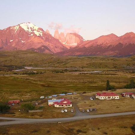 Goiien House Ostello Torres del Paine National Park Esterno foto
