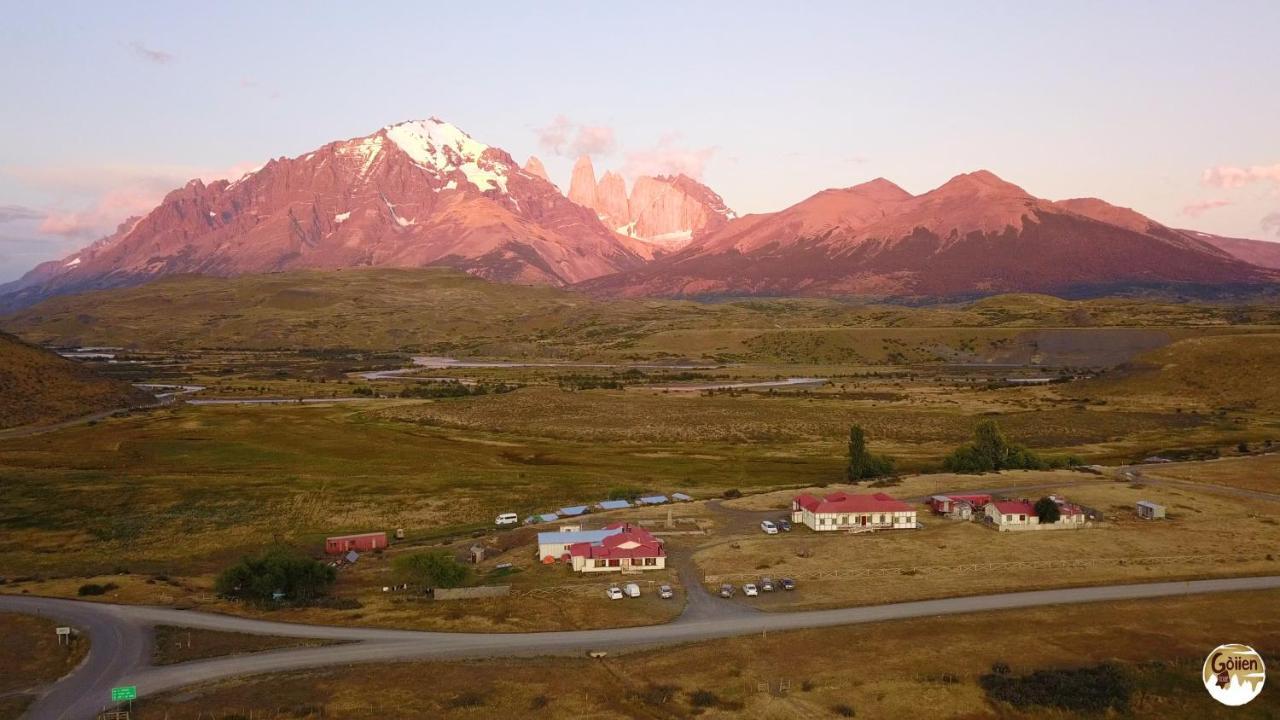 Goiien House Ostello Torres del Paine National Park Esterno foto